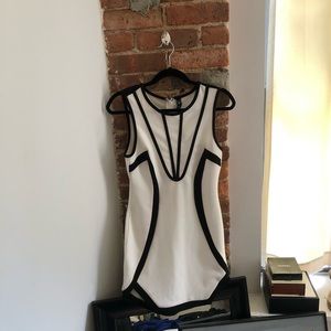 Minidress with piping 🤍